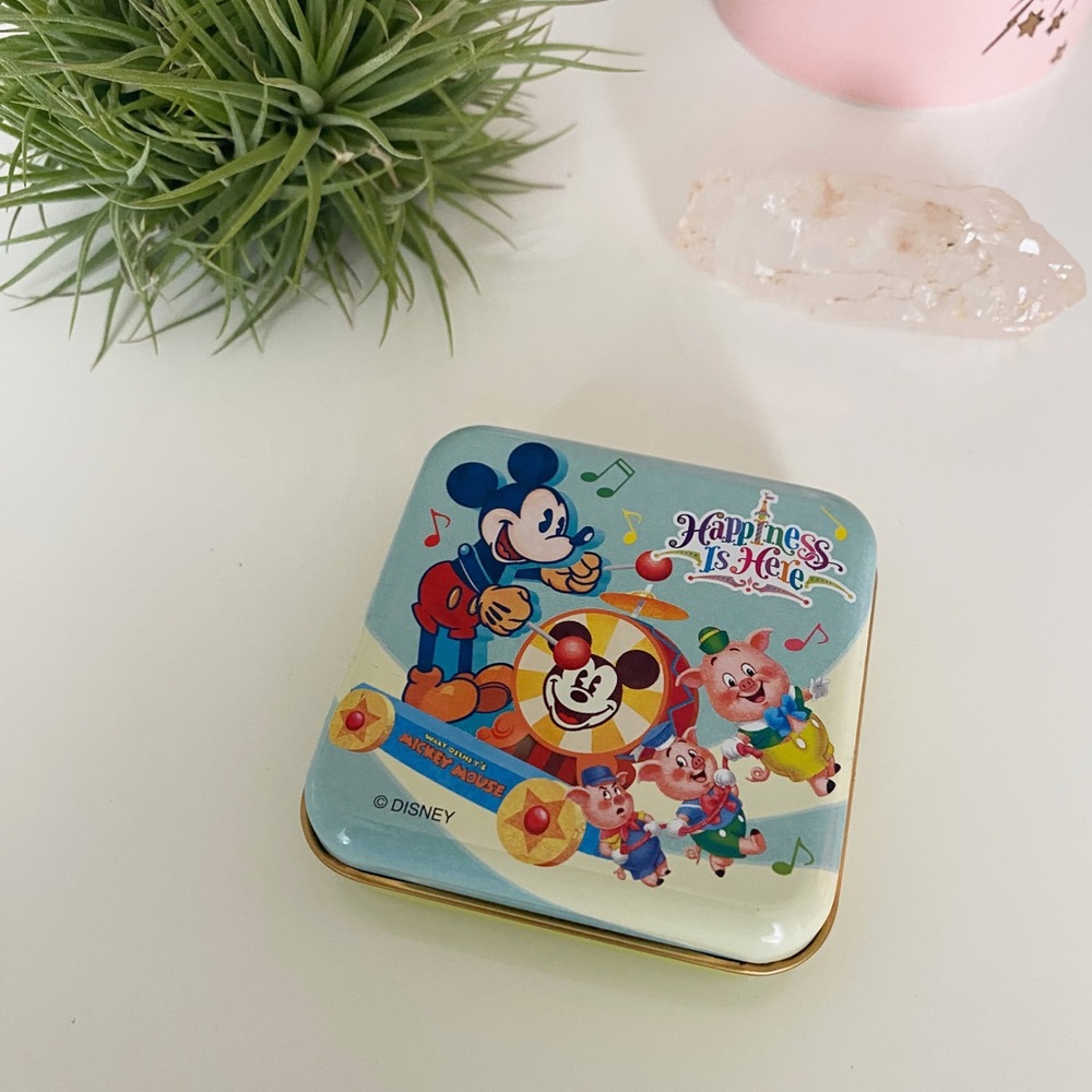 Disneyland Japan candy/mint tin